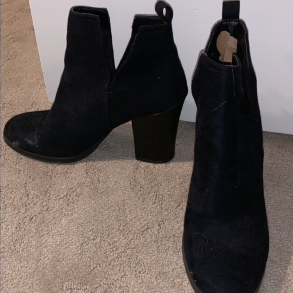 black booties